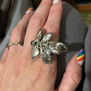 Charm stretch ring